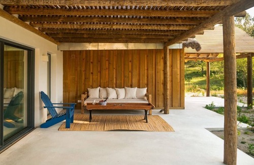 Grandola Apartment | Seamless luxury amid Comporta's rustic beauty
