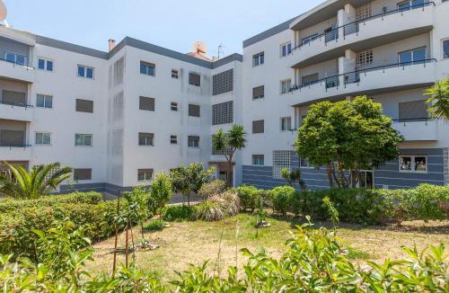 Albardeira House | Seaview Meia-Praia Guesthouse