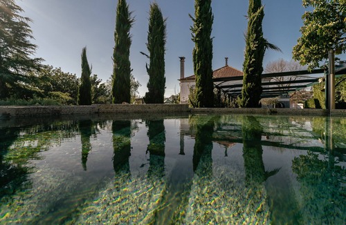 Ronfe House | Serena House Holiday Home with Private Jacuzzi in Guimarães