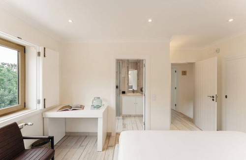 Lagos Hotel | Serene Suite w/Balcony & Ocean View, Perfect for a Quiet Retreat
