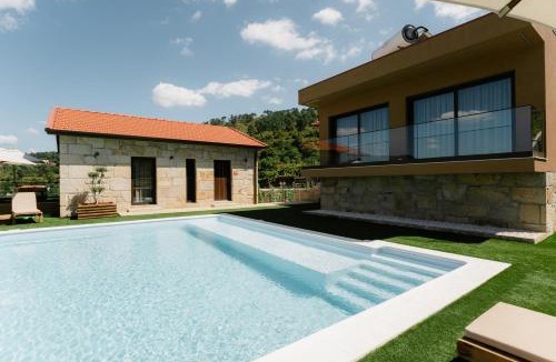 Cinfaes Villa | Serpa Pinto Full Village - Private Pool - by FERO