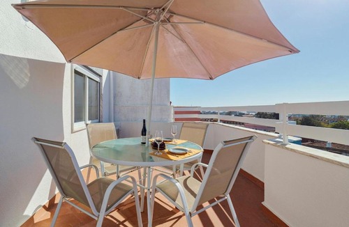 Setubal Apartment | Serra&Rio no Sado - By Y Concept