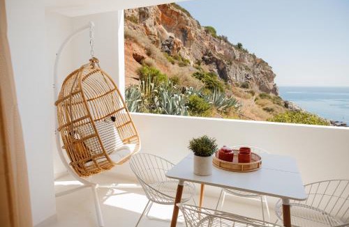 Santiago Apartment | Sesimbra Beach Apartment - Direct Beach Access