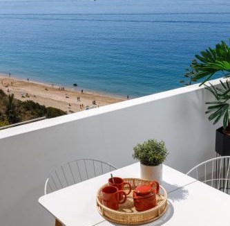 Santiago Apartment | Sesimbra Beach Apartment - Direct Beach Access