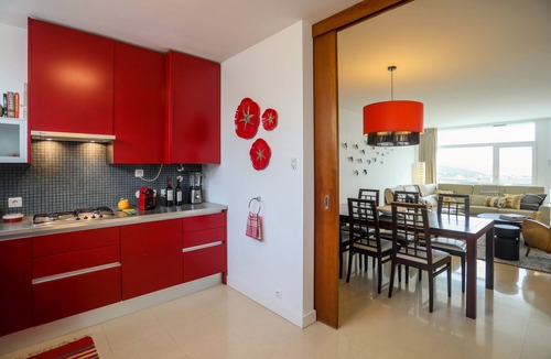 Foz do Arelho House | Silver Coast Luxury Vacation Villa With Views in Portugal