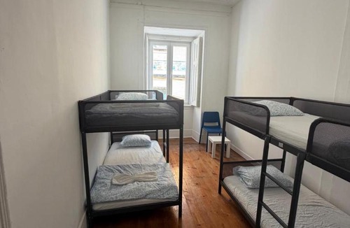 Lisbon Old Town Hostel | Simpl Lapa rooms