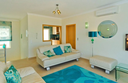 Salema Villa | SIMPLY SALEMA - LUXURY OCEANFRONT VILLA - INFINITY POOL - AIR CON - ROOF TERRACE