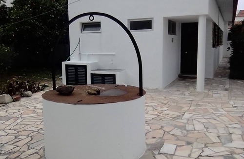 Manta Rota House | Single-story, 80 m² with a quiet garden, 300 m from the beach; air-conditioned, Wi-Fi, TV, pet-friendly