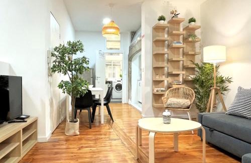 Santa Maria Maior Apartment | SJ2DeE Heart of Baixa NEW AIR CONDITIONING Spacious 2 apts 4br2ba