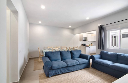 Sao Clemente Apartment | 'Skipper House' Apartment with Mountain View, Wi-Fi and Air Conditioning