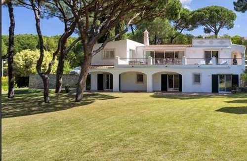 Vale do Lobo Villa | Sleeps up to 14 Centrally located in Vale do Lobo SD73 - Almancil, Algarve