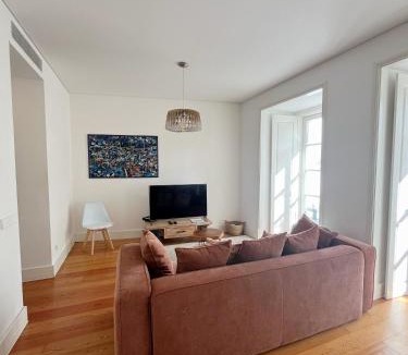 Alfama Apartment | Sol ao Castelo - Downtown w Pool, Terrace, Parking