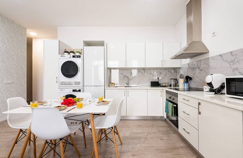Canhas Apartment | Sol Blessing by Galmi