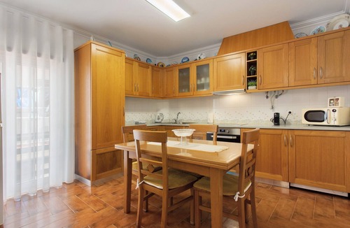 Nazare Apartment | Solar do Diabrete T2 – Spacious Apartment with Sea Views in Central Nazaré