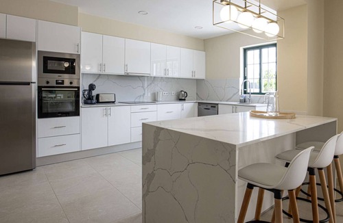 Quarteira Villa | Sonho do Algarve - Swimming pool - Wifi - Bedzy Luxury