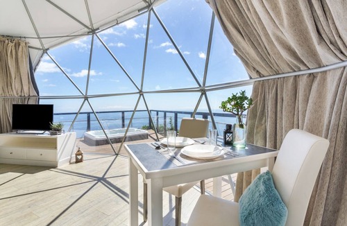 Prazeres RV Rental | Soul Glamping – Luxus, Natur, Ozeanblick & privater Jacuzzi auf Madeira