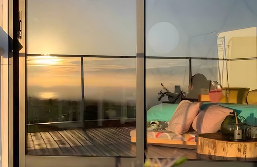 Calheta RV Rental | Soulglamping – Rückzugsort – Natur – Meerblick – Sonne