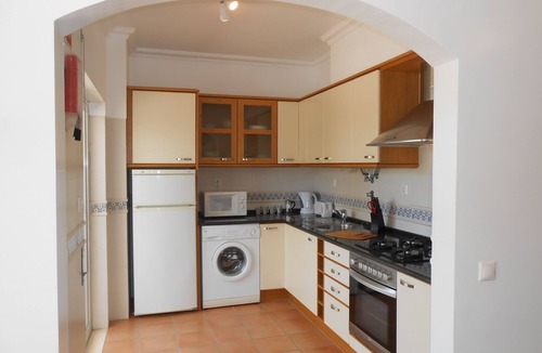 Conceicao e Cabanas de Tavira Apartment | Spacious 2 Bedroom Apt With Air - Con, Swimming Pool, Very Close To The Beach.