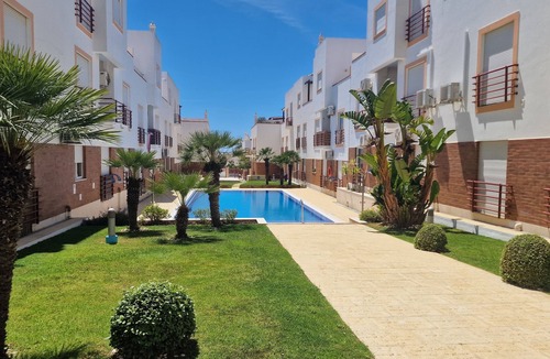 Conceicao e Cabanas de Tavira Apartment | Spacious 2 Bedroom Apt With Air - Con, Swimming Pool, Very Close To The Beach.