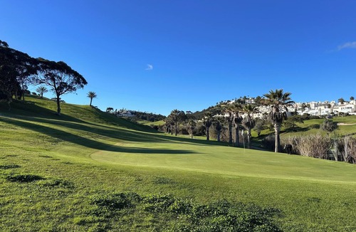 Budens House | Spacious 3-bedroom villa, private pool on a golf course and close to beaches.