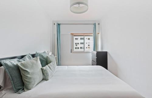 Benfica Apartment | Spacious 3 Bedroom Apartment in Lisbon