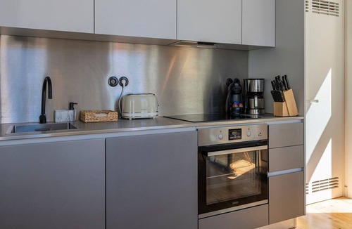 Lisbon Old Town Apartment | Spacious 3BDR Apartment with Balcony by LovelyStay