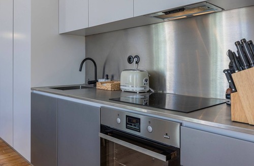 Lisbon Old Town Apartment | Spacious 3BDR Apartment with Balcony by LovelyStay