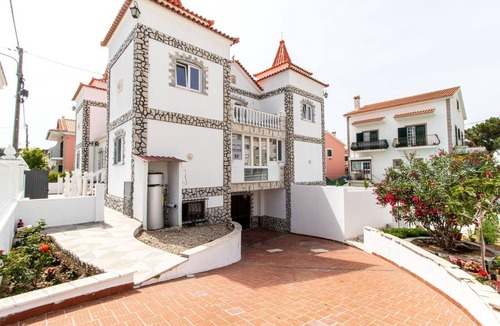 Quinta Do Conde House | Spacious 5-Bedroom Villa with Garden Near Lisbon ,Sesimbra& beautiful beaches