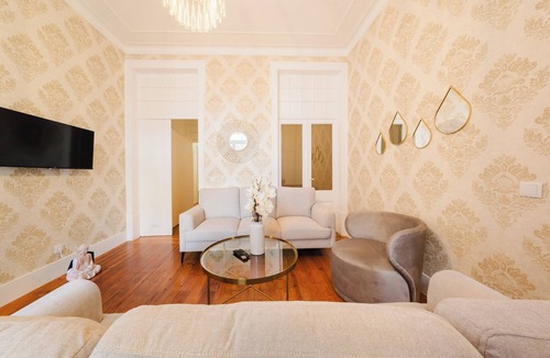 Chiado Apartment | Spacious - 6 Bed - Super Central - lux
