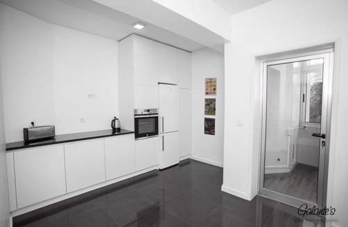 Centro / Baixa Apartment | ★Spacious and Bright City Center Apartment | Sunset Balcony | Quiet Street with Street Parking★