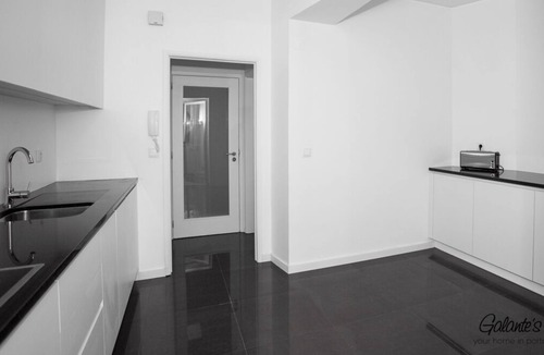 Centro / Baixa Apartment | ★Spacious and Bright City Center Apartment | Sunset Balcony | Quiet Street with Street Parking★