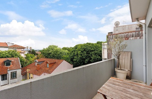 Bonfim Apartment | Spacious and Bright City Apartment – No Elevator