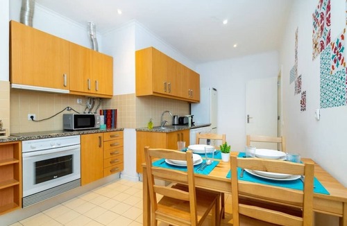 Sao Cristovao e Sao Lourenco Apartment | Spacious and fully equipped 2-bedroom apartment located in Largo dos Trigueiros