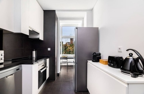Lisbon Old Town Apartment | Spacious apartment perfect for families & friends in central location