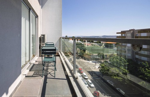 Paranhos Apartment | Spacious apartment with balcony Porto 2 bedrooms