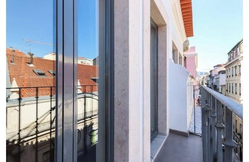 Sao Jose Apartment | Spacious luxury duplex on Av. da Liberdade with balconies offering views