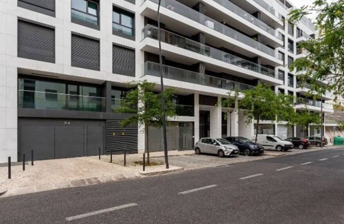 Sao Domingos de Benfica Apartment | Spacious Modern 3BR Apartment with Terrace & City Views near Luz Stadium Benfica