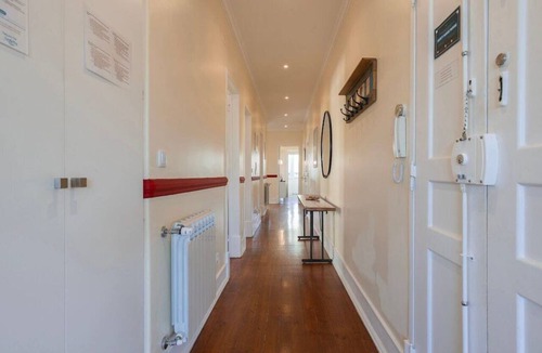 Alfama Apartment | Spacious Mordern Apt in Graça’s Historic Quarter