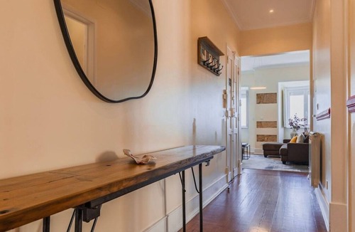 Alfama Apartment | Spacious Mordern Apt in Graça’s Historic Quarter
