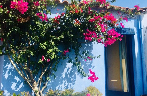 Sao Martinho do Porto House | Spacious, architecturally designed house with a garden and ocean view, a 3-minute walk from the beach
