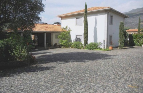 Cossourado Villa | Spacious, quiet villa in Olival—air-conditioned and heated
