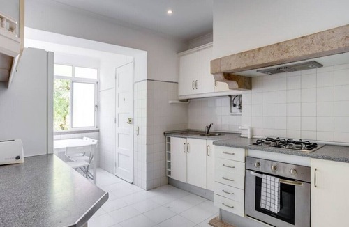 Sao Joao de Deus Apartment | Spacious Tailor Made Flat in Areeiro