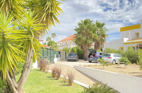 Castro Marim Villa | Spacious two-story villa with a pool and large garden, 6 minutes from Praia Verde.
