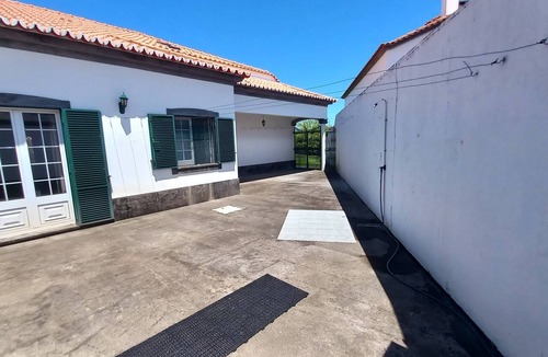 Ribeira Grande Villa | Spacious Typical Azorean House