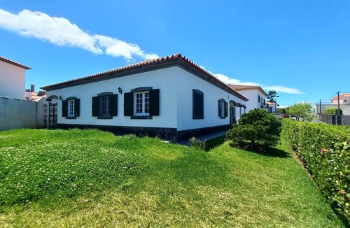 Ribeira Grande Villa | Spacious Typical Azorean House