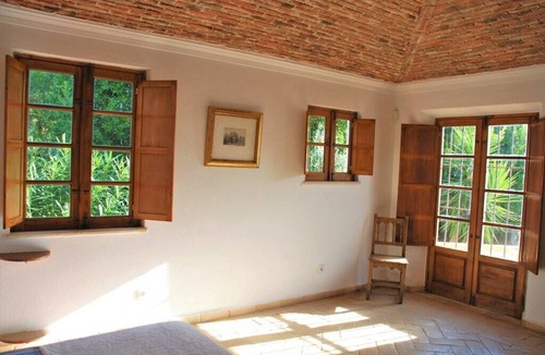 Caramujeira Villa | Spacious villa with loads of character and panoramic sea view