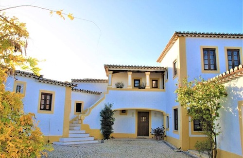 Caramujeira Villa | Spacious villa with loads of character and panoramic sea view