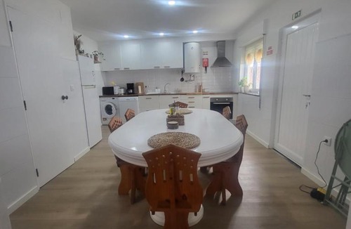 Olho Marinho House | Spring Water House