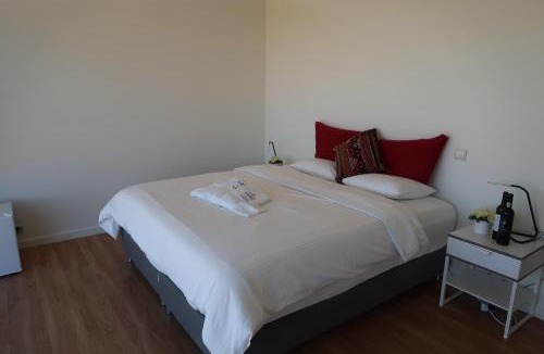 Cotas Bed & Breakfast | Stay at the Winemaker