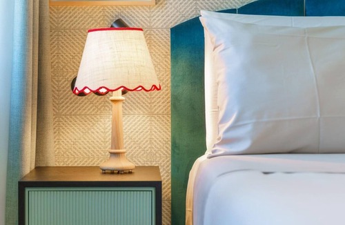 Centro / Baixa Hotel | Stay in the Heart of Porto's Business and Financial Center! W/Onsite Pool!